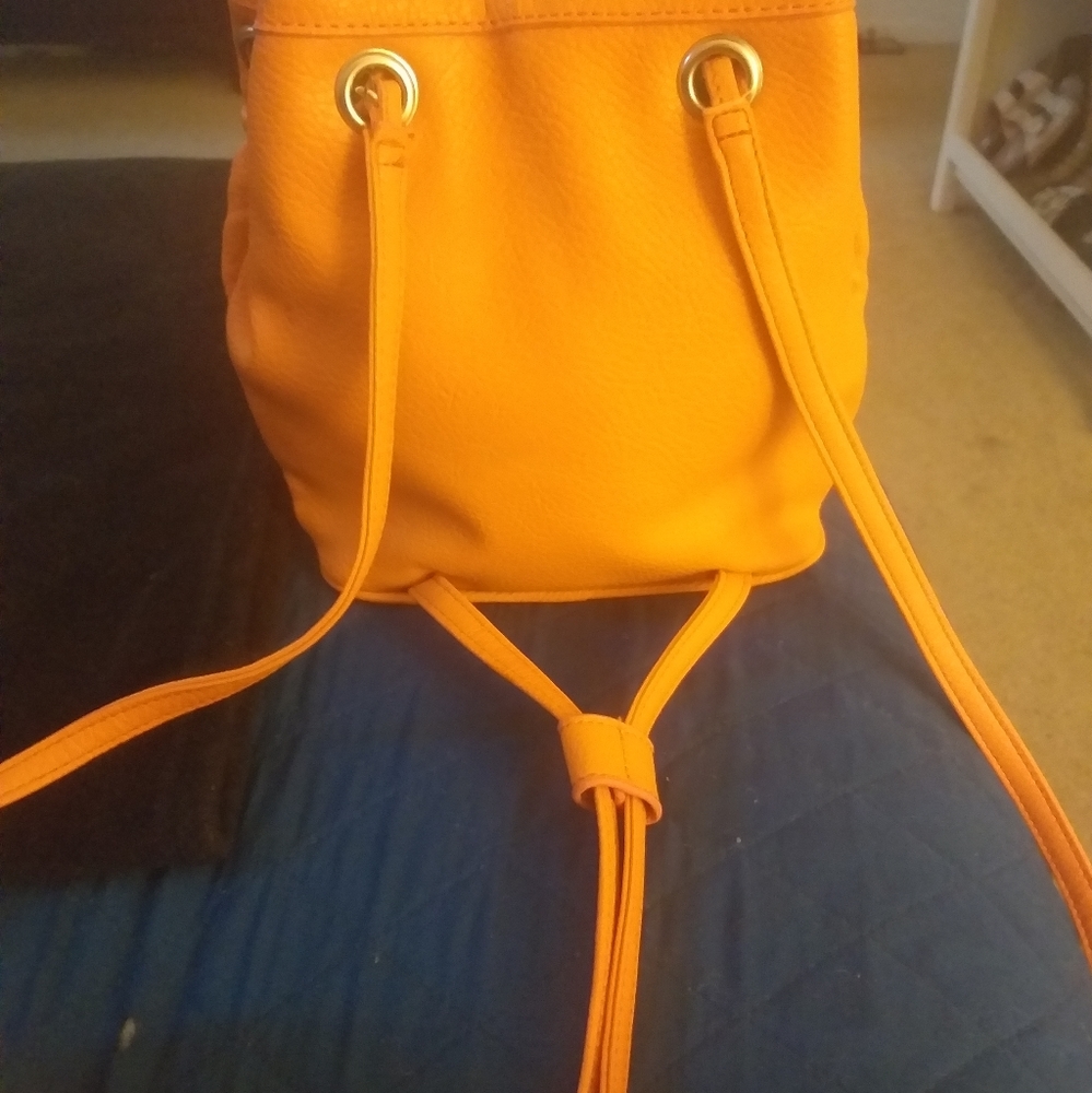 KENNETH COLE MINI BACKPACK🍂🦊🐌🦋 - Picture 9 of 11
